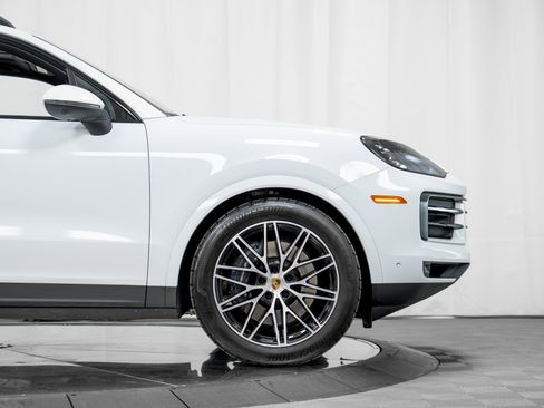 Certified 2024 Porsche Cayenne image 11