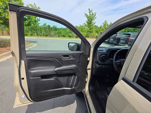 Used 2023 Chevrolet Colorado W/T RWD image 20