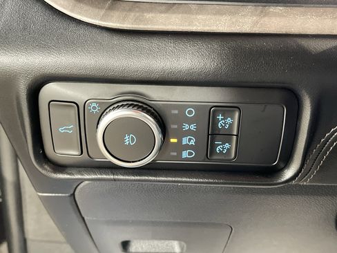 Used 2024 Ford Explorer Platinum w/ Technology Package image 23