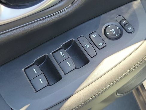 Certified 2027 Honda HR-V LX image 21