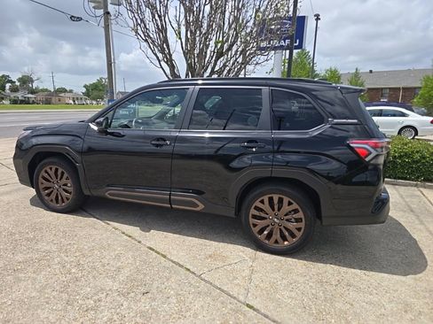 Used 2025 Subaru Forester Sport image 8