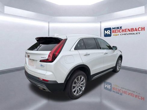 Used 2023 Cadillac XT4 Premium Luxury w/ Technology Package FWD image 4
