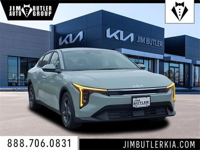 New 2025 Kia K4 LXS