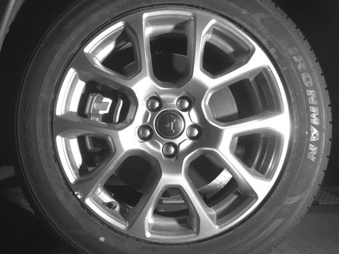 Used 2025 Jeep Compass Limited image 12