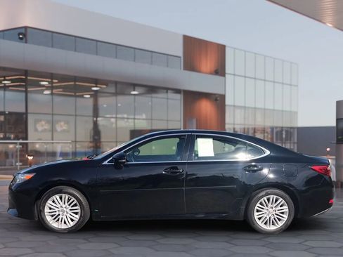 Used 2013 Lexus ES 350 w/ Luxury Pkg FWD image 8