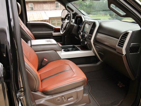 Used 2019 Ford F350 King Ranch w/ King Ranch Ultimate Package AWD/4WD image 44