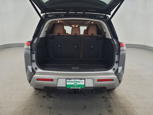 Used 2022 Nissan Pathfinder Platinum w/ Cargo Package AWD/4WD image 29
