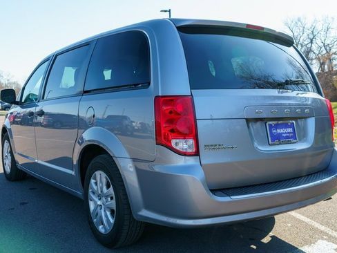 Used 2019 Dodge Grand Caravan SE image 8