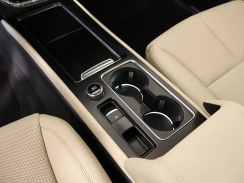 New 2026 Lincoln Corsair Reserve w/ Jet Appearance Package FWD image 9