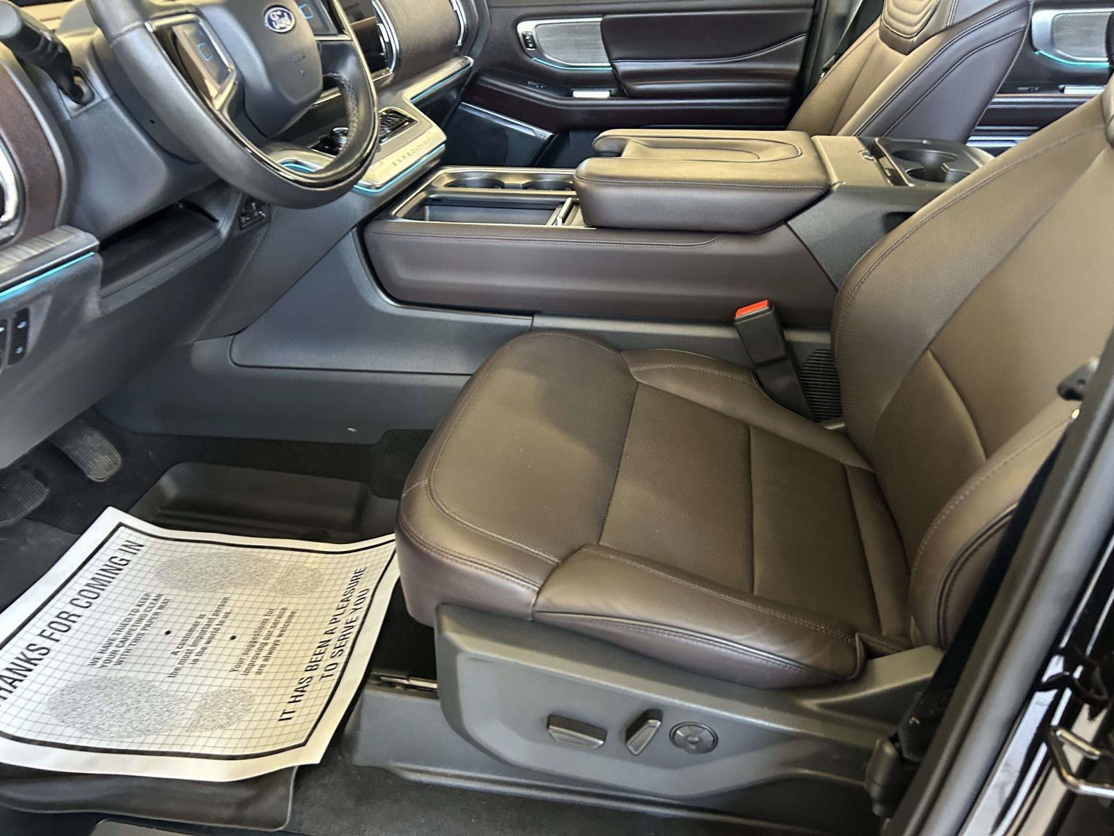 Used 2025 Ford Expedition Max Platinum w/ Platinum Ultimate Package AWD/4WD image 20