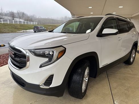 Used 2019 GMC Terrain SLE w/ Driver Convenience Package image 4