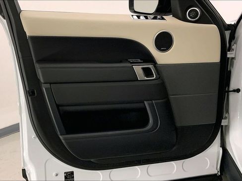 Used 2021 Land Rover Range Rover Sport HSE Silver Edition image 24