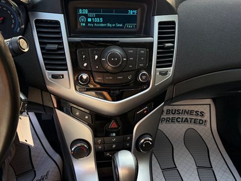 Used 2012 Chevrolet Cruze LT w/ All-Star Edition FWD image 13