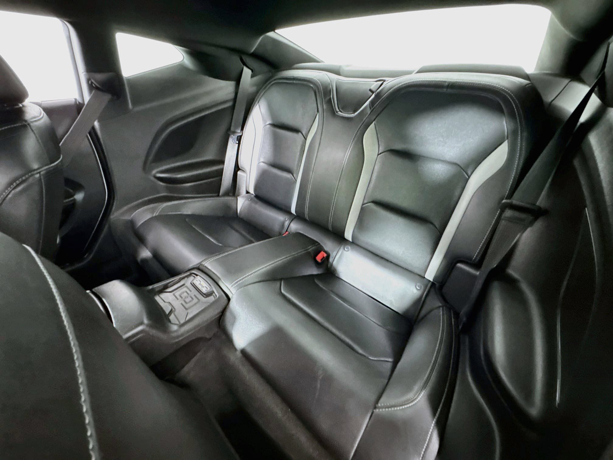 Used 2018 Chevrolet Camaro LT RWD image 22