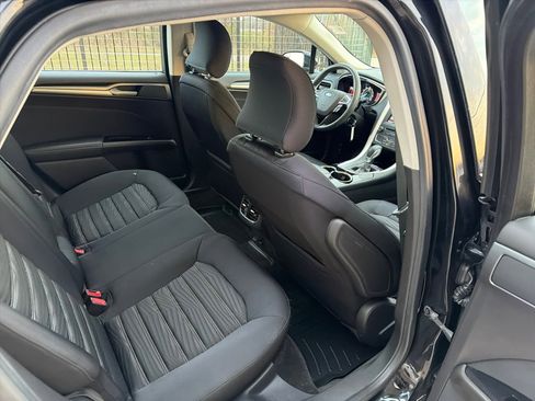 Used 2016 Ford Fusion SE image 13