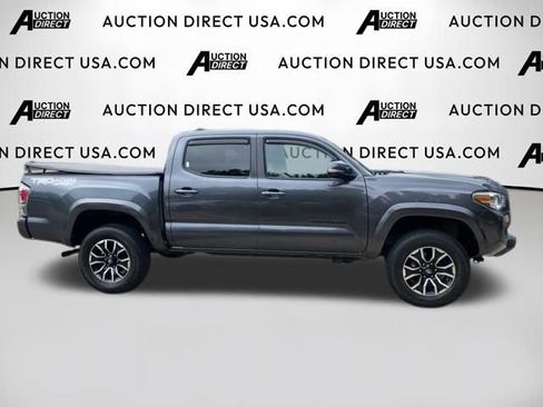 Used 2022 Toyota Tacoma TRD Sport AWD/4WD image 24