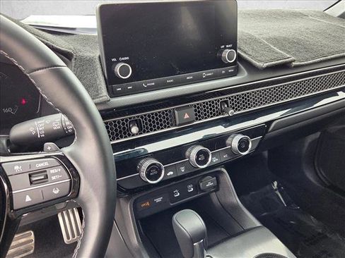 Used 2025 Honda Civic Sport image 14