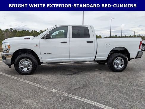 Used 2022 RAM 2500 Tradesman w/ Chrome Appearance Group image 6
