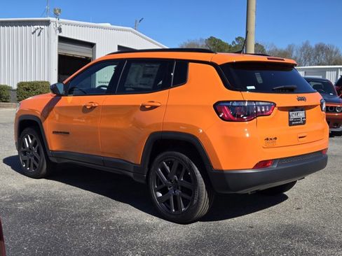 New 2026 Jeep Compass Latitude image 10
