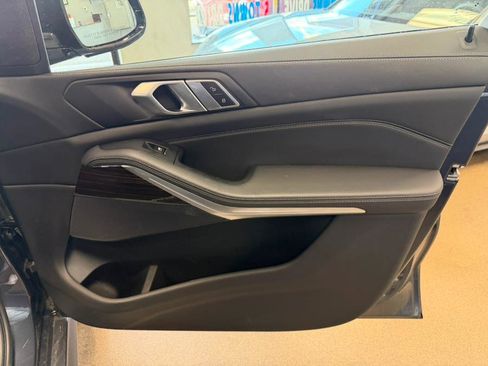 Used 2021 BMW X5 sDrive40i w/ M Sport Package image 41