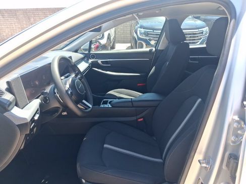 Used 2025 Hyundai Sonata SEL FWD image 4
