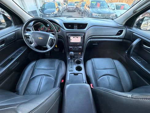 Used 2017 Chevrolet Traverse LT AWD/4WD image 44
