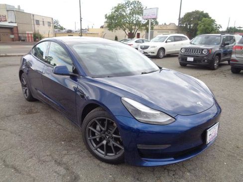 Used 2021 Tesla Model 3 Long Range AWD/4WD image 18