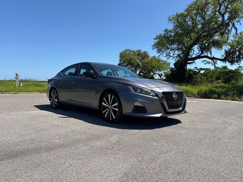 Used 2022 Nissan Altima 2.5 SR image 10