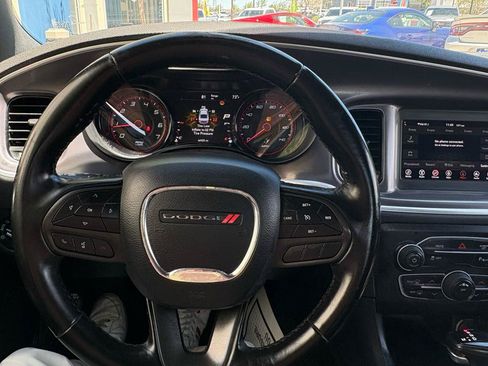 Used 2020 Dodge Charger SXT w/ Blacktop Package RWD image 15