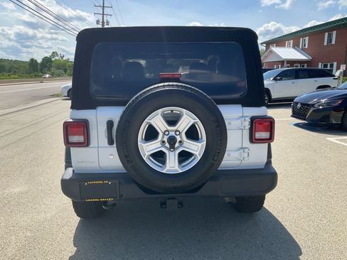 Used 2020 Jeep Wrangler Sport AWD/4WD image 8