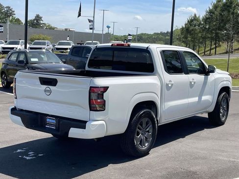 Used 2026 Nissan Frontier SV RWD image 3