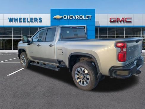 Used 2025 Chevrolet Silverado 2500 Custom w/ Custom Value Package image 3