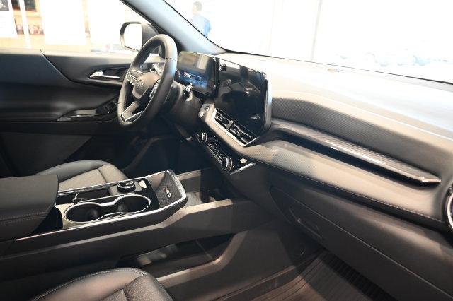 Used 2027 Chevrolet Equinox LT w/ Convenience Package II AWD/4WD image 13
