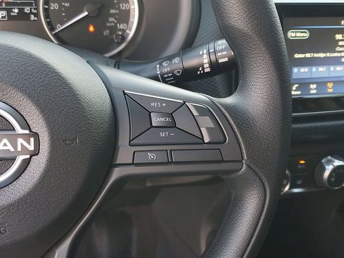 New 2025 Nissan Kicks Play S image 11