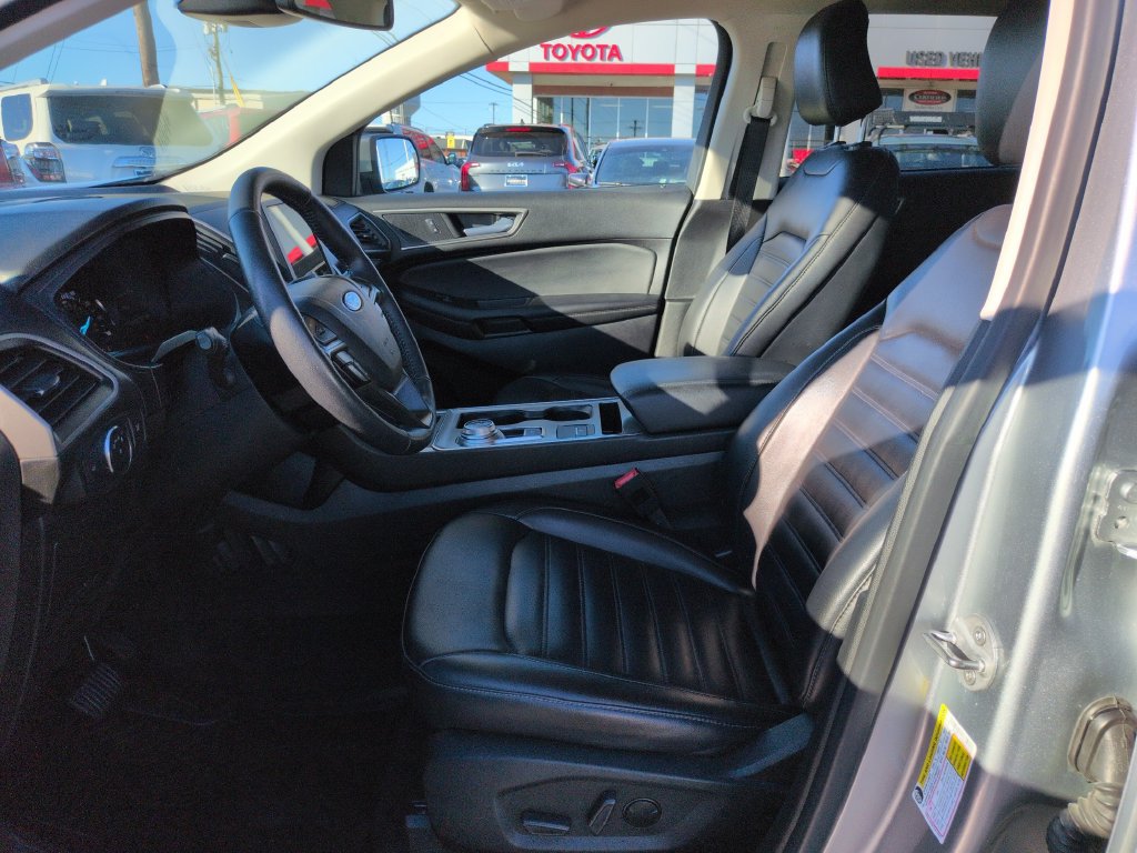 Used 2022 Ford Edge SEL AWD/4WD image 9