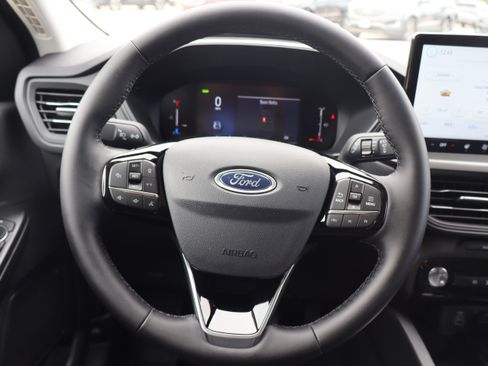 New 2025 Ford Escape SE image 14