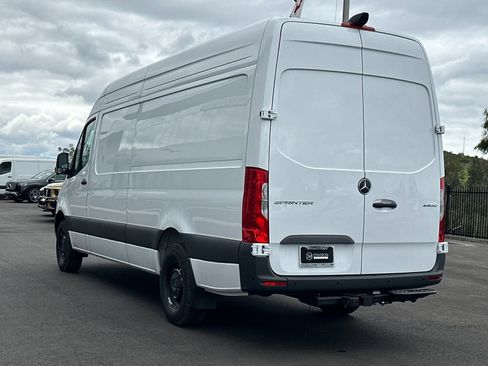 New 2025 Mercedes-Benz Sprinter 2500 image 5