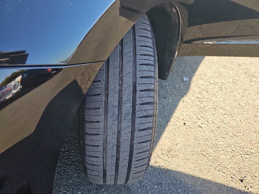 Used 2019 Hyundai Elantra SE FWD image 33