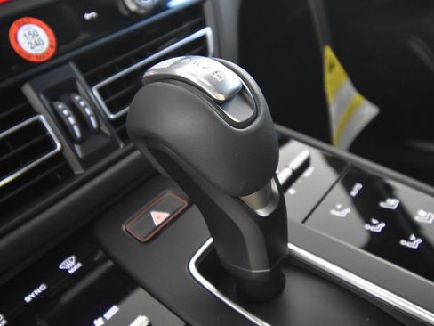 New 2025 Porsche Macan S image 32