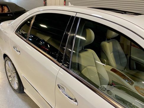 Used 2008 Mercedes-Benz E 350 Sedan image 16