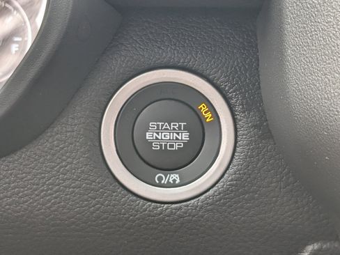 Used 2022 RAM 1500 Laramie w/ Sport Appearance Package image 30