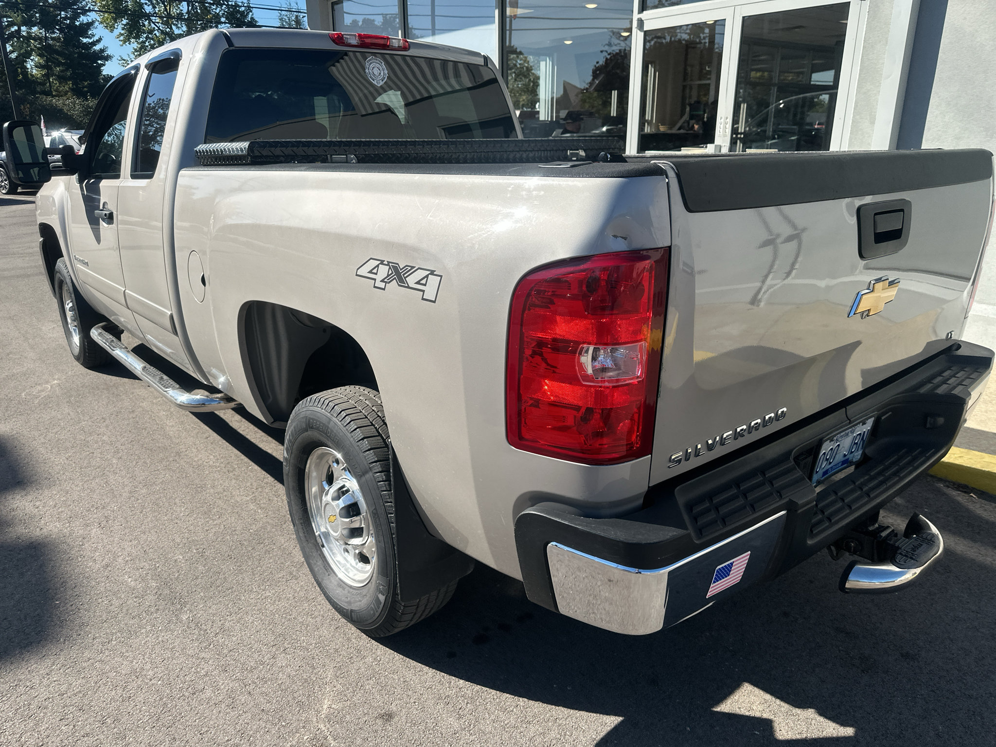 Used 2008 Chevrolet Silverado 2500 LT w/ Snow Plow Prep Package AWD/4WD image 5