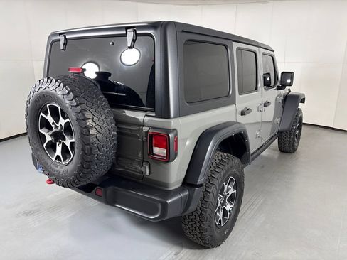 Used 2022 Jeep Wrangler Unlimited Rubicon AWD/4WD image 7
