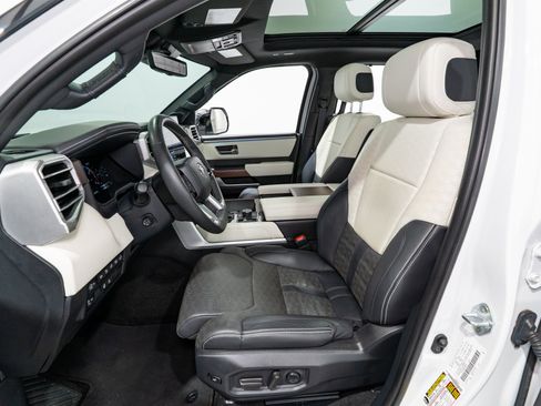 Used 2023 Toyota Tundra Capstone AWD/4WD image 18