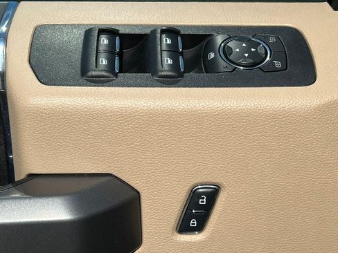 Used 2018 Ford F150 XLT AWD/4WD image 14