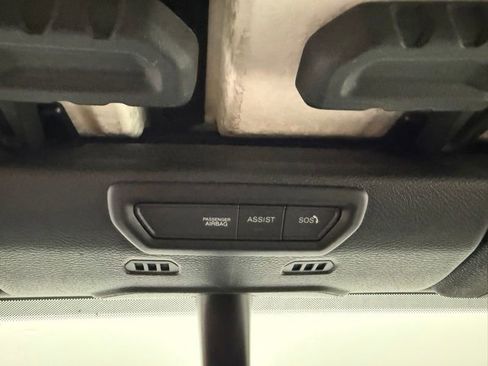 Used 2020 Jeep Wrangler Unlimited Sahara AWD/4WD image 36