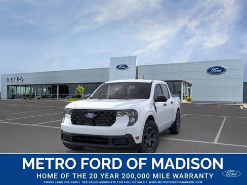 New 2025 Ford Maverick XLT w/ XLT Luxury Package FWD image 3