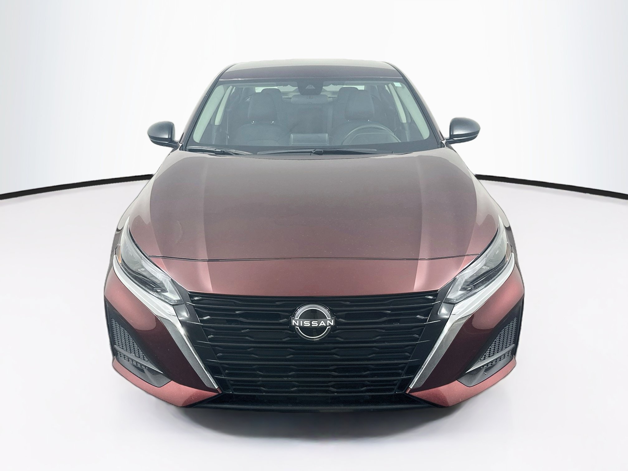 Used 2025 Nissan Altima 2.5 SV FWD image 2