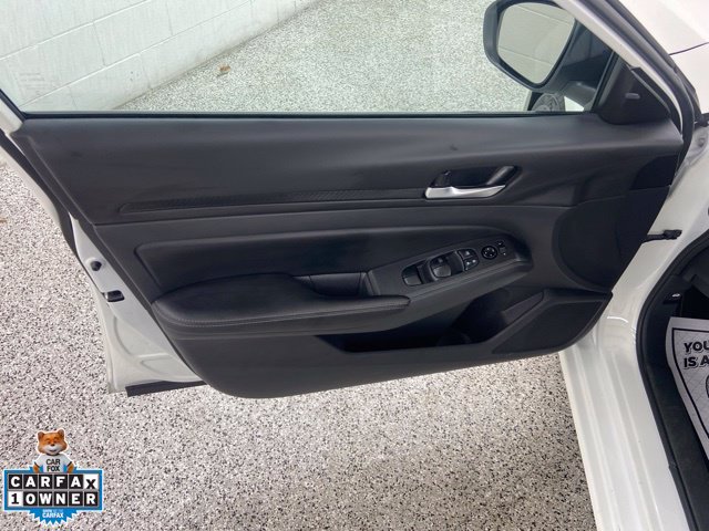 Used 2025 Nissan Altima 2.5 SV FWD image 15