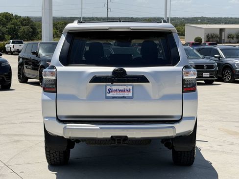 Used 2024 Toyota 4Runner TRD Off-Road Premium w/ Off Road Premium Plus Package AWD/4WD image 5